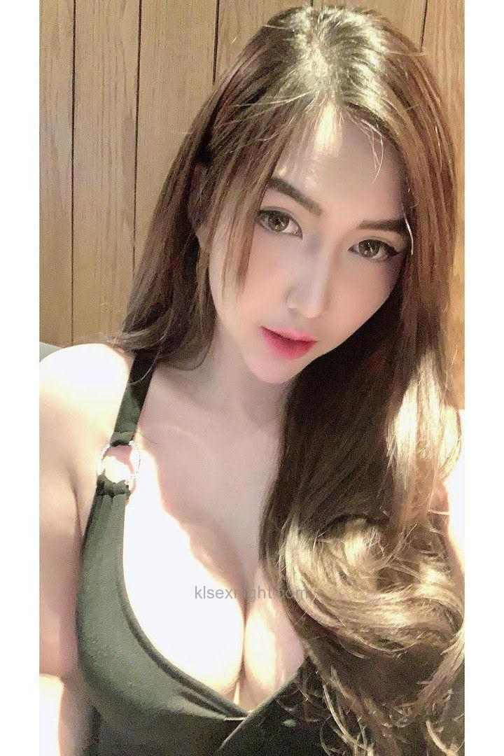 Escort Anna 5'3 or under(160cm),Bisexual,Blonde, 40kg,Thai